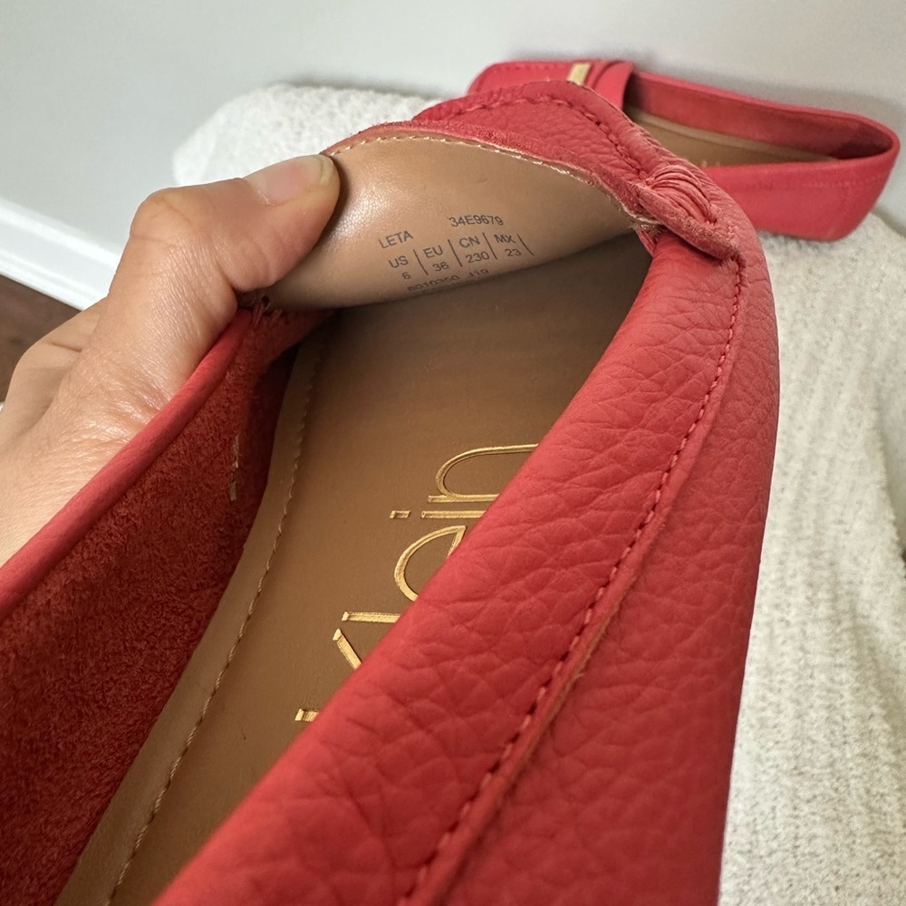 NWOT Calvin Klein  Coral Flats with Gold Accent - Picture 4 of 7